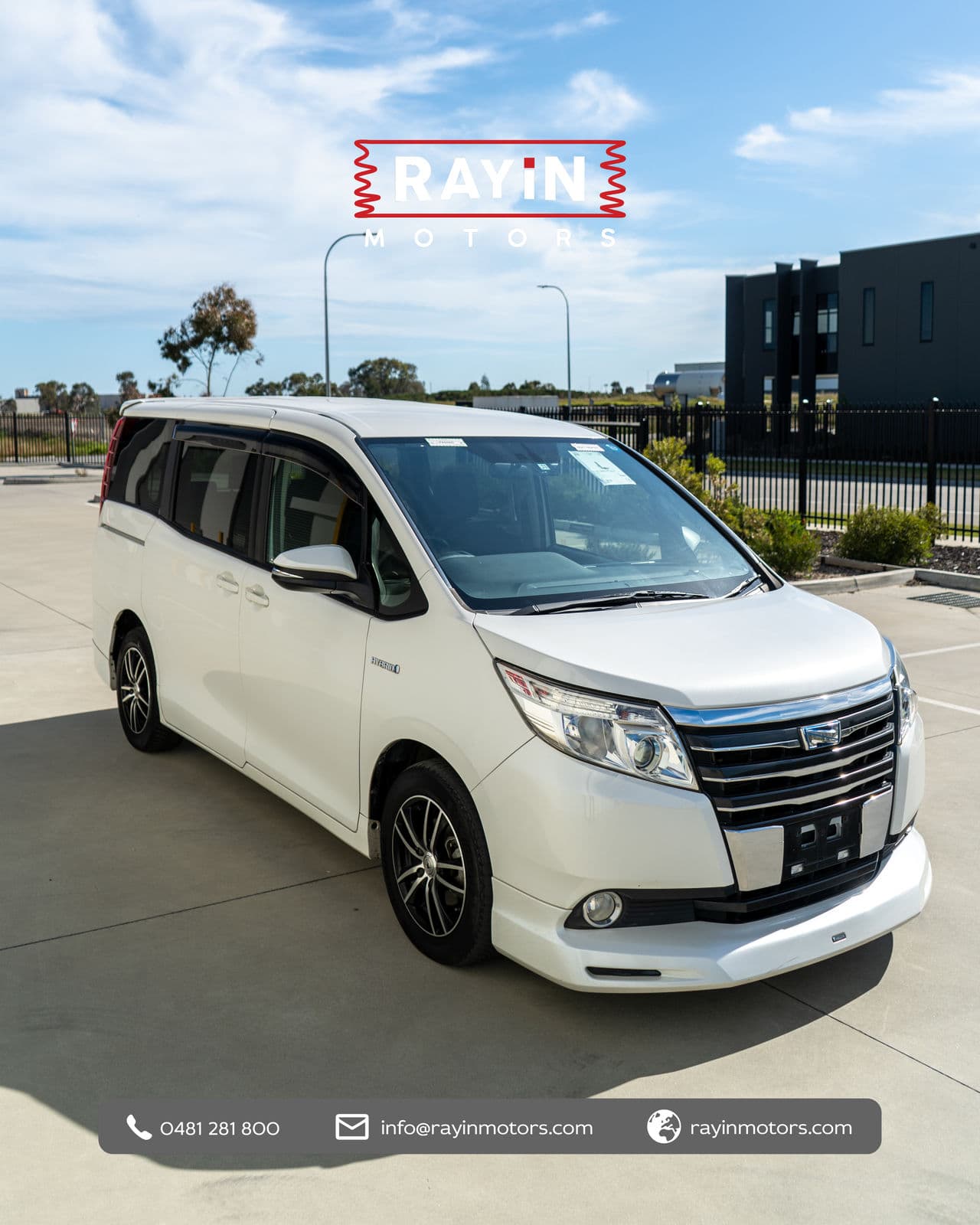 Toyota Noah ZWR80
